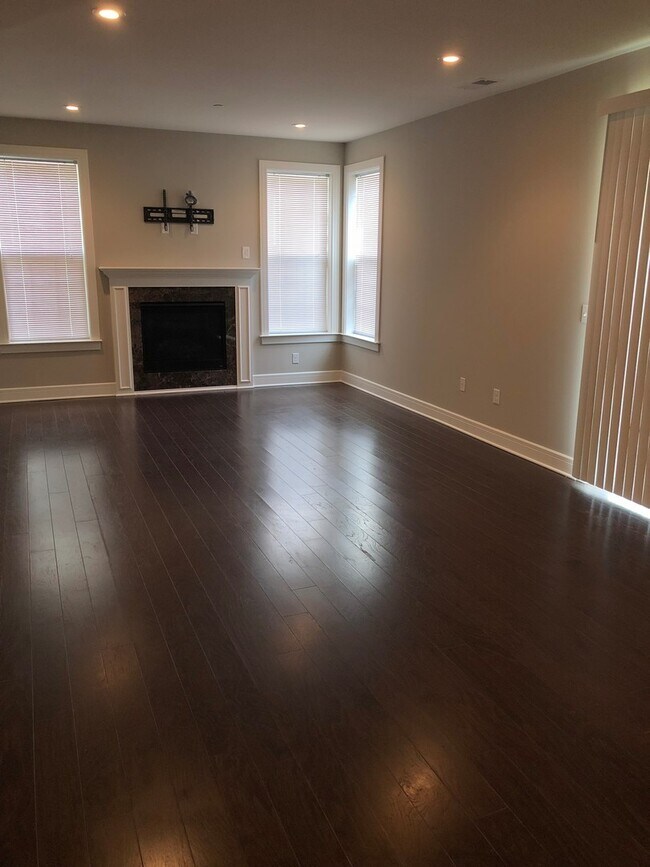 Interior Photo - The Apartments At Weatherby