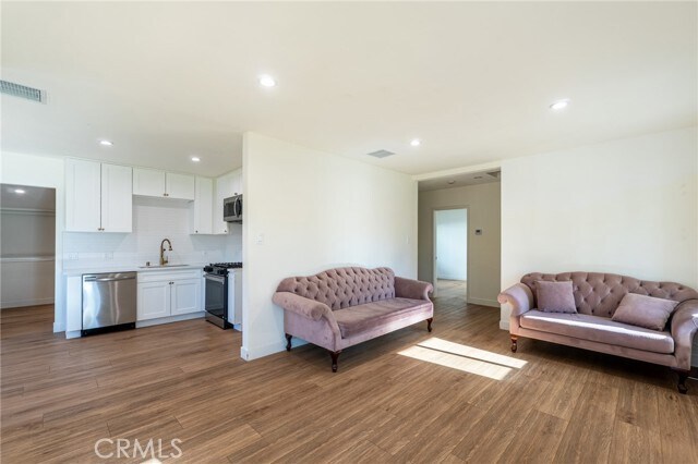 Building Photo - 7358 Cleon Ave