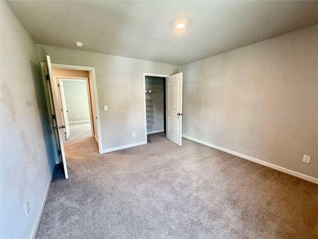 Building Photo - 5888 Screech Owl Dr