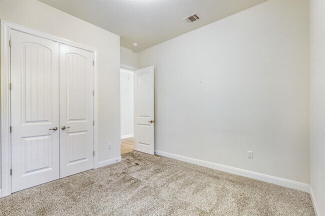Building Photo - 600 Acadia Bnd