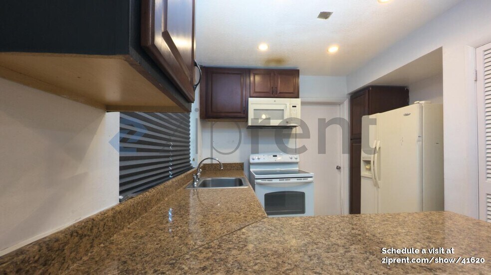 Building Photo - 1600 N 73rd Way