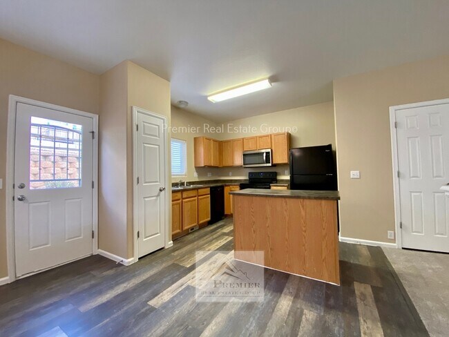 Building Photo - 2748 Scotchbroom Point