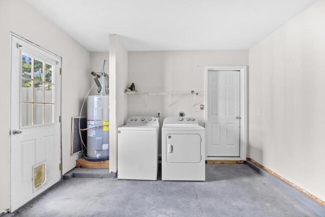 Building Photo - 1152 Stoney Falls Blvd