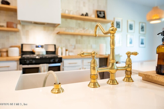 Building Photo - 271 Jarama Cir