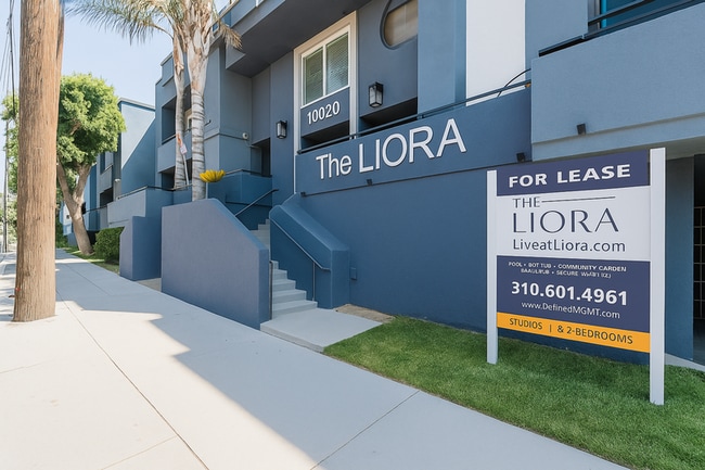 Building Photo - 10020 Zelzah Ave