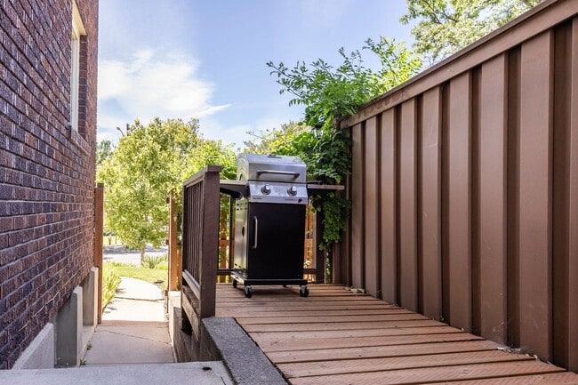 Building Photo - Elegant Sugar House Living: Finished Basem...