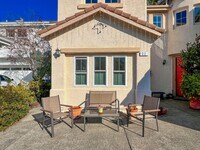 Building Photo - Fully Furnished Updated Studio