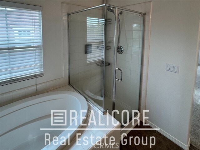 Building Photo - 15806 Rock Point Ln
