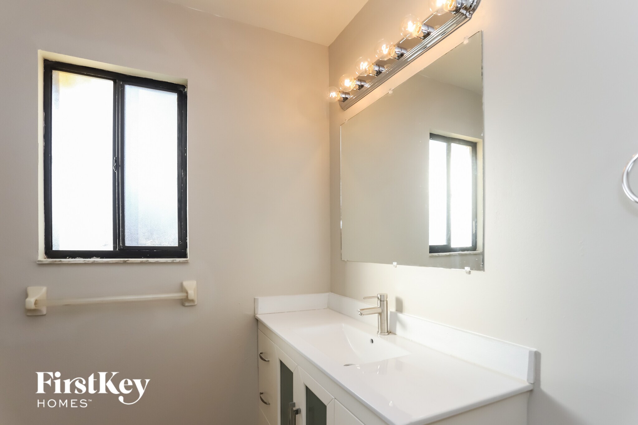 Building Photo - 1503 Chepacket St