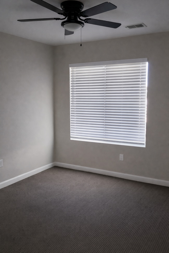 Building Photo - 71503 Sunflower Dr