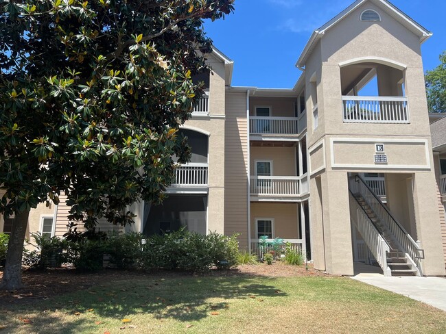 Primary Photo - Unfurnished First Floor Condo w/ Garage!