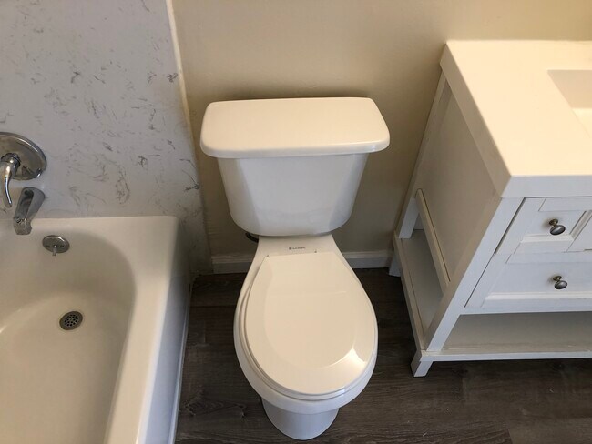 Building Photo - 125 El Toro Ct