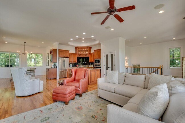 Building Photo - 501 John Fox's Run