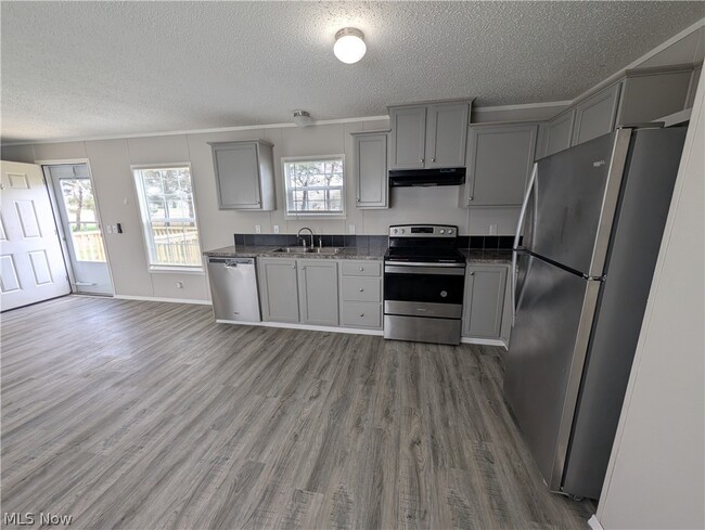 Building Photo - 135 Kenny Brook Ln