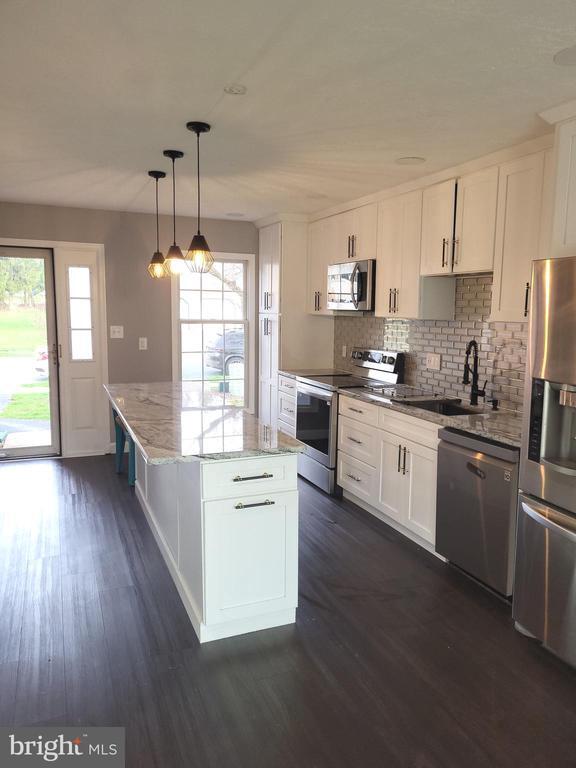 Building Photo - 446 Crosswinds Dr