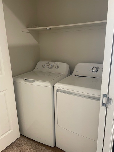 Building Photo - 404 Oak St