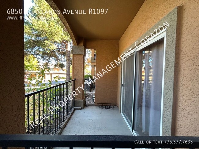 Building Photo - 2 Bed, 2 Full Bath Downstairs Condo For Re...