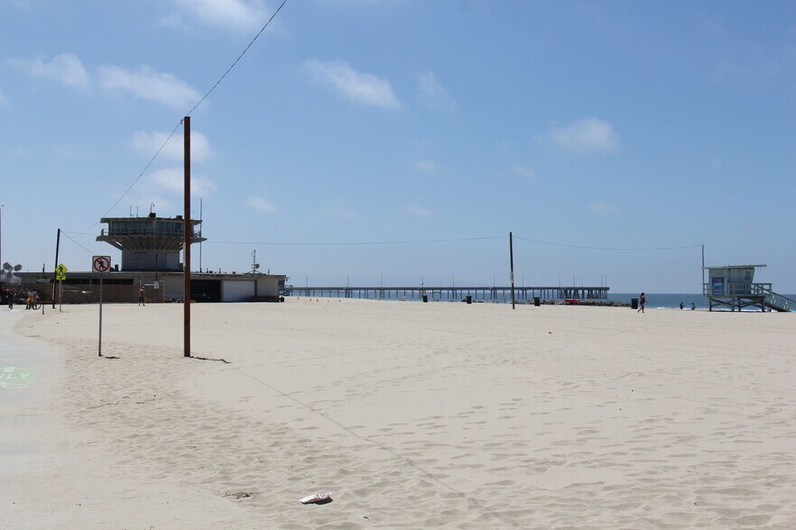 Building Photo - 2010 Pacific Ave