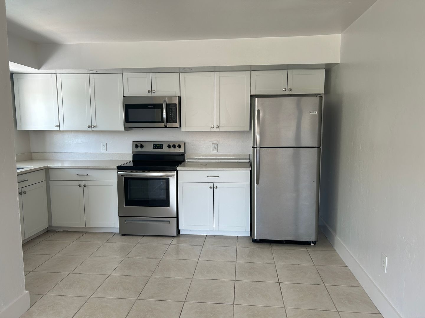 Building Photo - 4708 SE 5th Pl