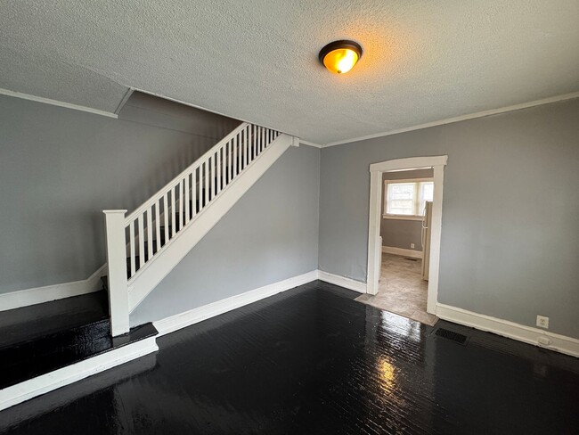 Building Photo - 3632-3634 Birchwood Ave