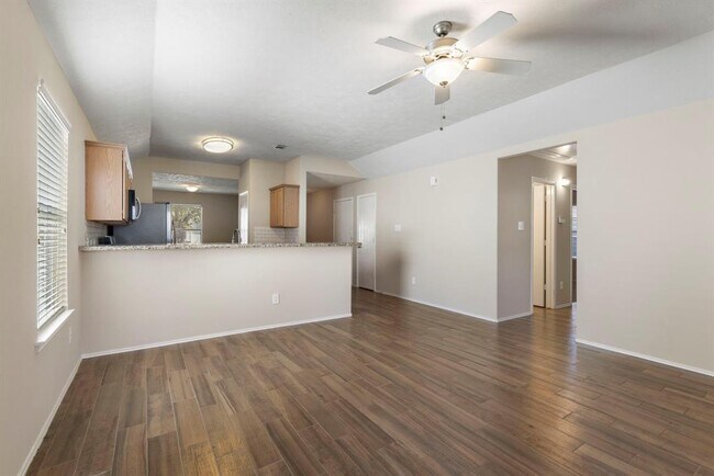 Building Photo - 31 Bark Bend Pl