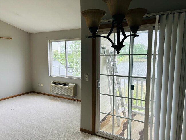 Building Photo - 1131 Silverstone Dr