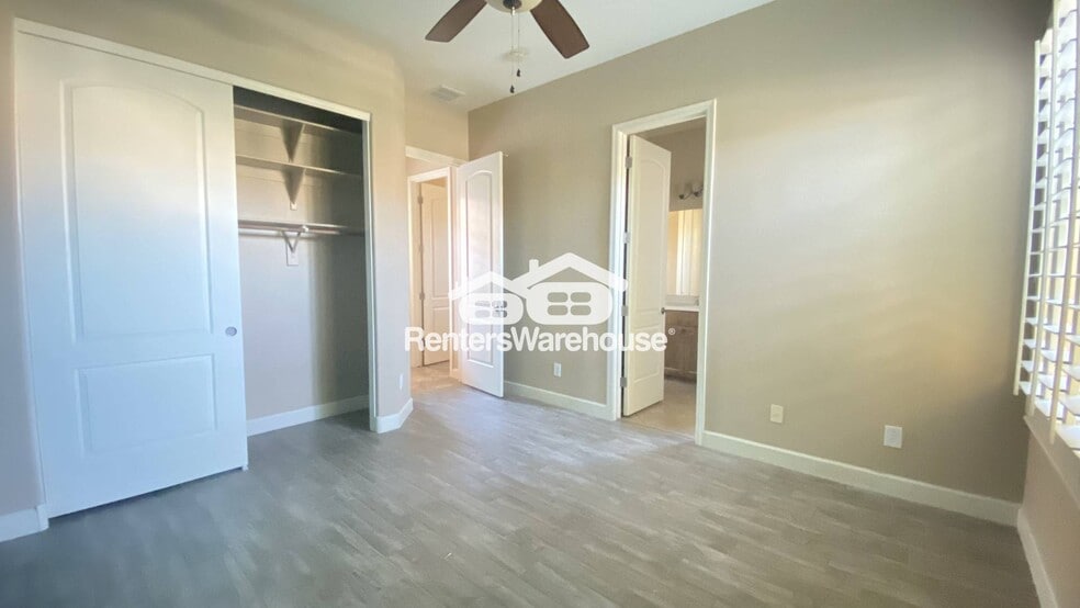 Building Photo - 3963 E Elmwood Pl