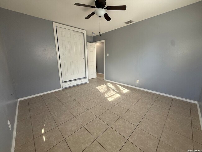 Building Photo - 3730 La Sabre Dr