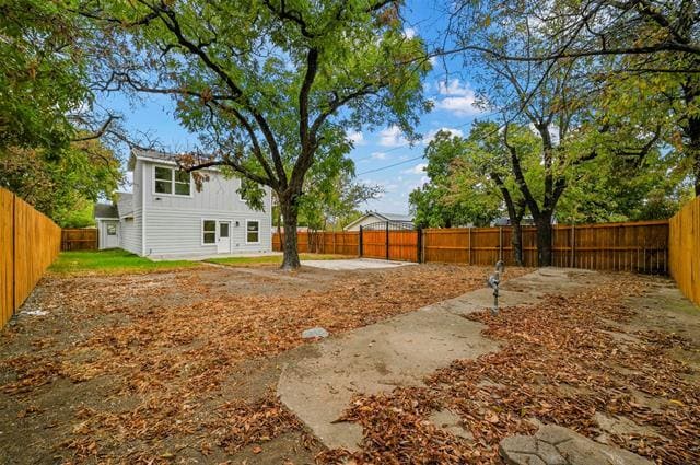 Building Photo - 2602 W Clarendon Dr