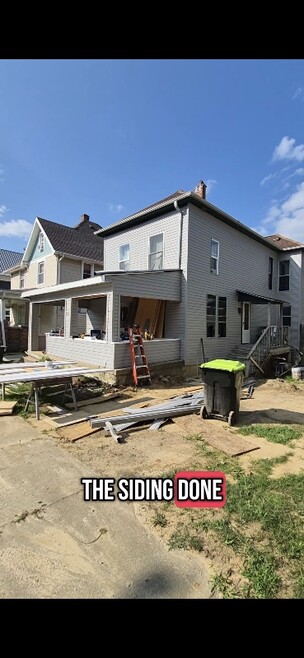 Building Photo - 947 Warren St