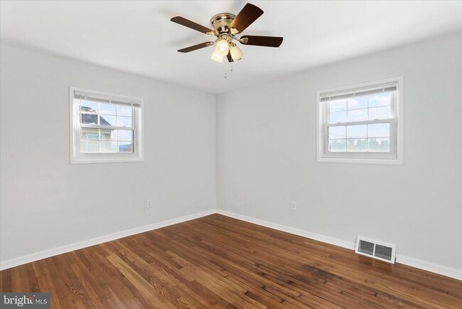 Building Photo - 855 Anthony Ave