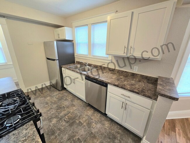 Building Photo - 2629 Roosevelt Rd