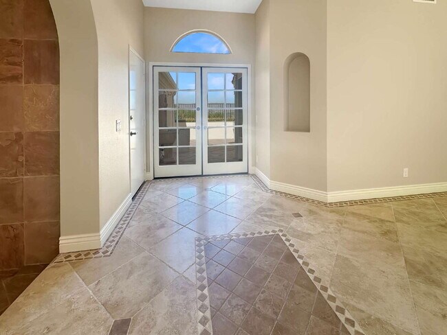 Building Photo - Welcome to this Charming Single-Story Home...