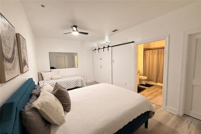 Building Photo - 628 Cleveland St