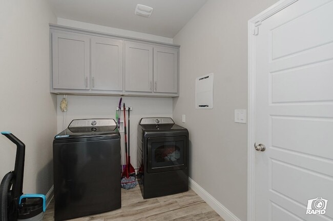 Building Photo - 1904 Lumina Ct
