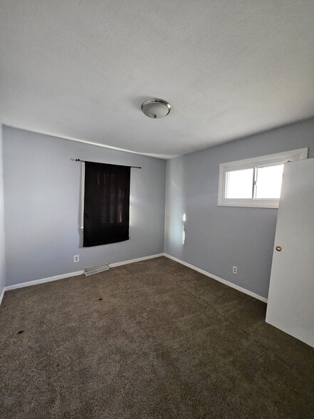 Building Photo - 3903 Oakshire Rd