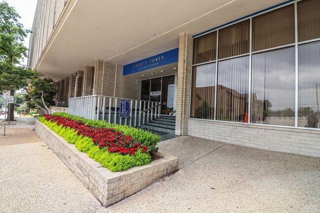 Primary Photo - Liberty Towers condo