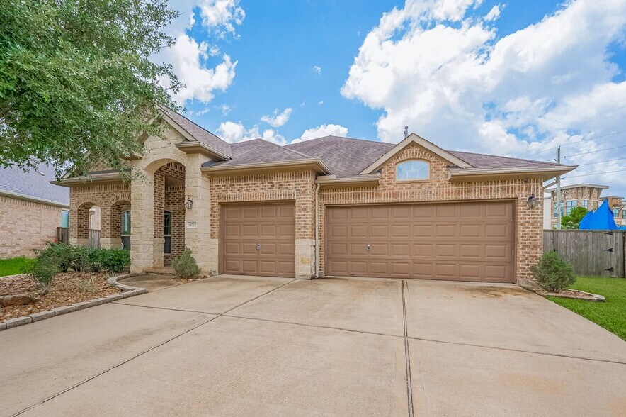 Building Photo - 4227 Lodge Ranch Ct
