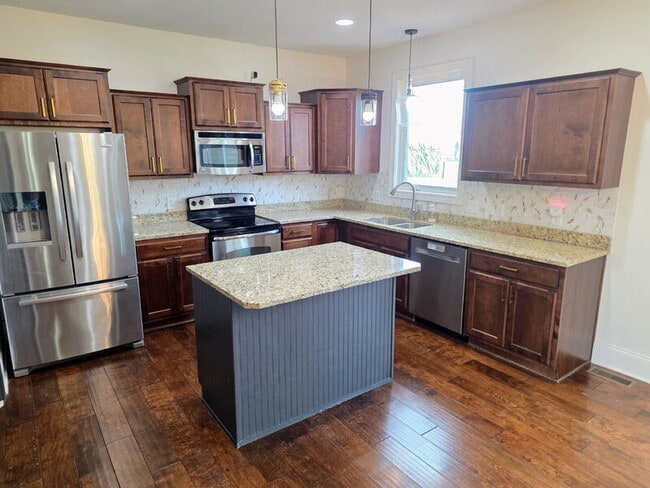 Building Photo - 3701 161st St