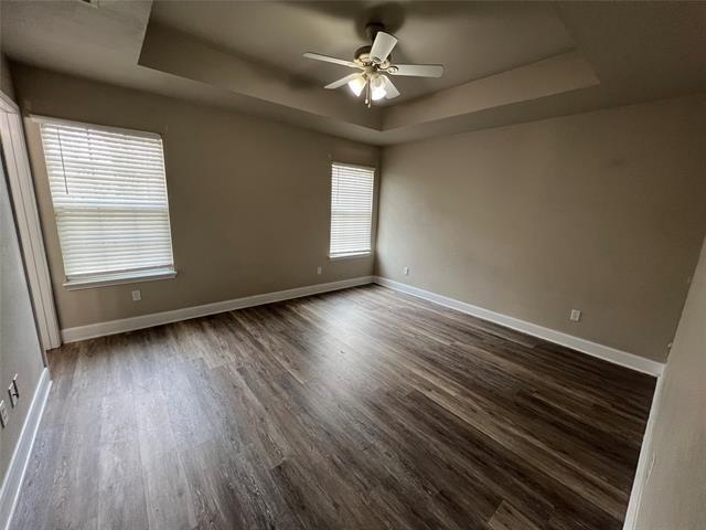 Building Photo - 1721 N Ross Ave