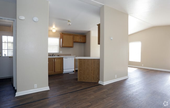 Interior Photo - Palm Lodge Estates