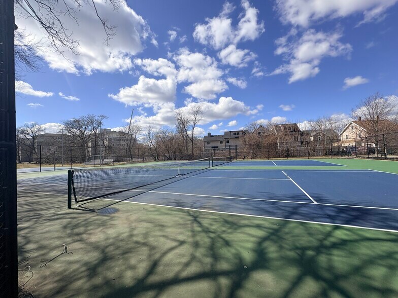 Building Photo - 32 Salisbury Rd