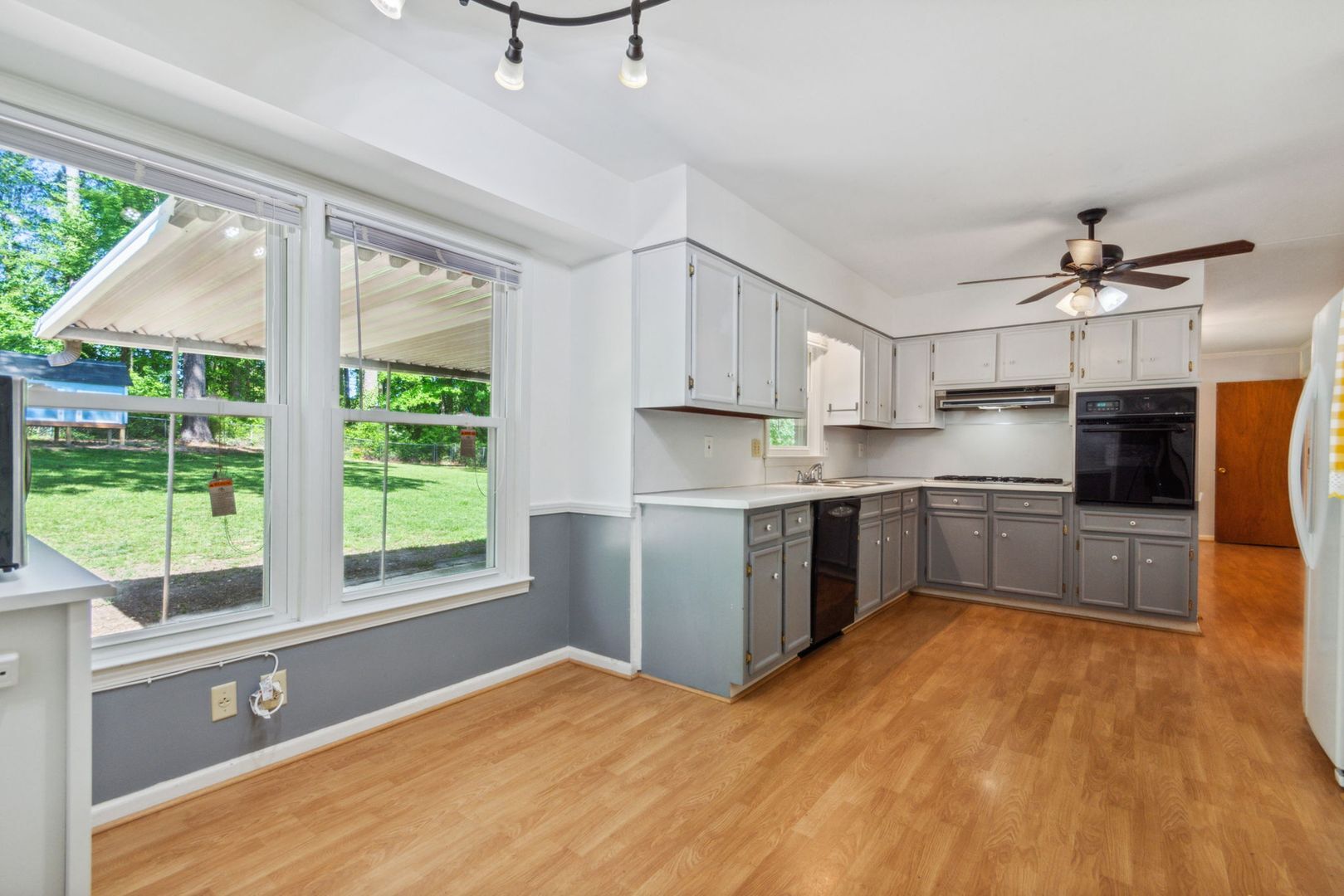 Building Photo - 1876 Cameo Ct