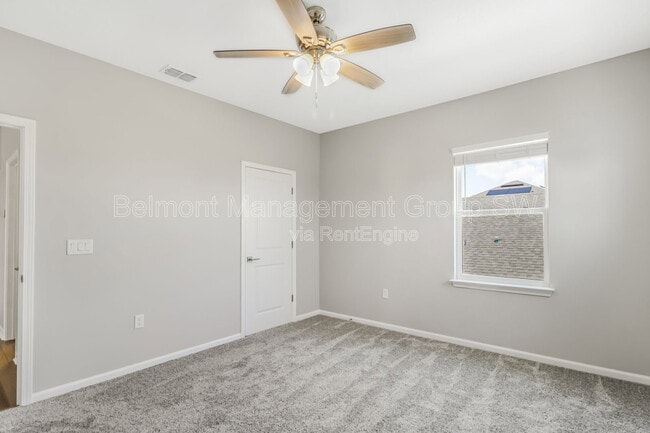 Building Photo - 30053 Island Club Dr