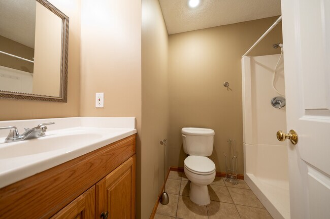 Building Photo - 15645 Float Ct