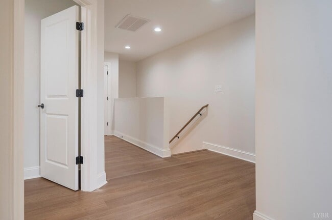 Building Photo - 536 Leesville Rd