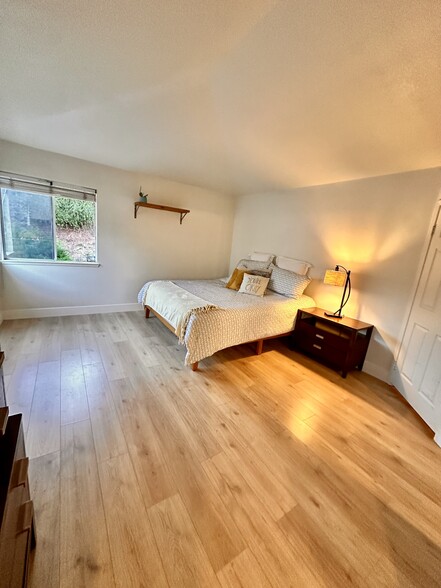 Building Photo - 23257 Joaquin Ridge Dr
