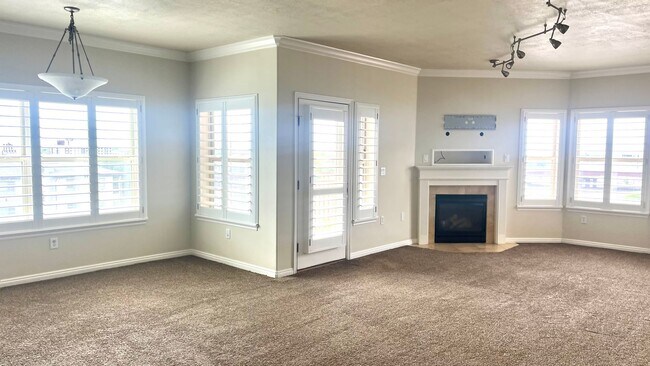 Primary Photo - 2 Bedroom/2 Bathroom Condo in SLC
