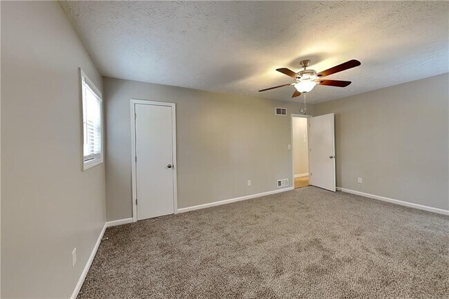 Building Photo - 1630 Rex Dr