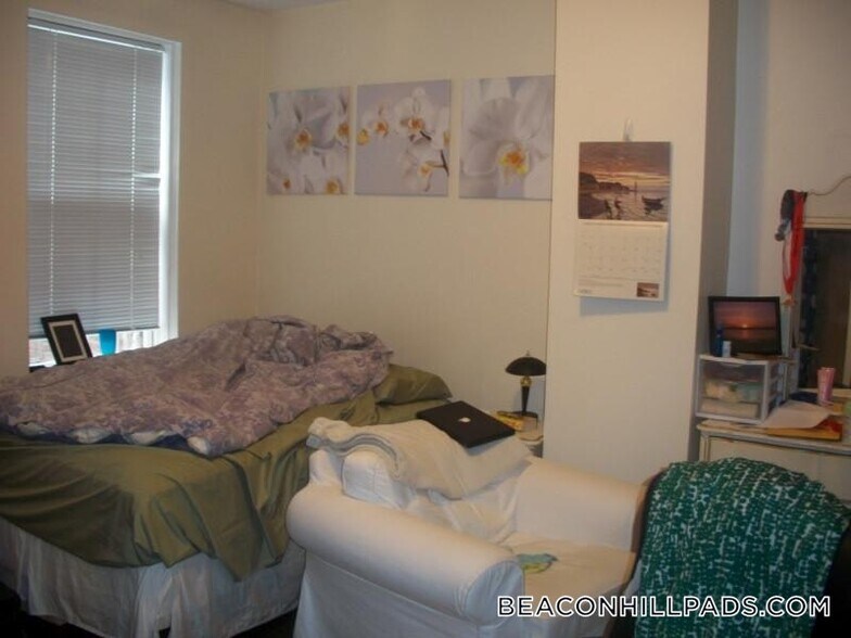 Building Photo - 41 Anderson St